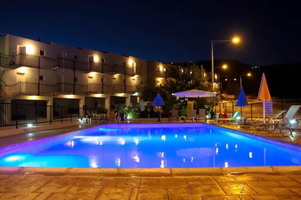Panoramic Holidays Пейя Экстерьер фото